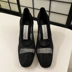 BANDOLINO Size 7 Heels - Never Worn!